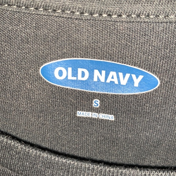 EUC Men’s Old Navy Darth Vader themed dark grey s/s tshirt - size S - Picture 3 of 4